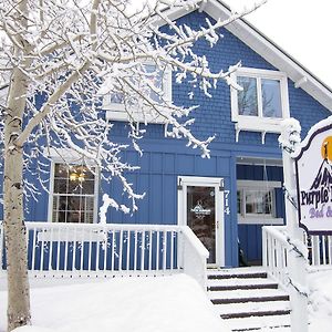 Purple Mountain Bed & Breakfast & Spa